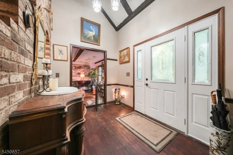 Photo of 44 Chestnut Rd
