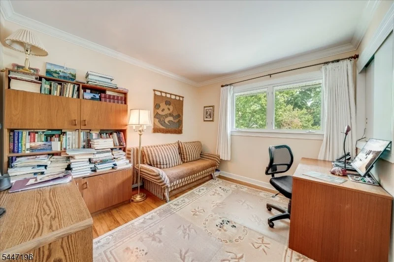 Photo of 57 Robbins Ave