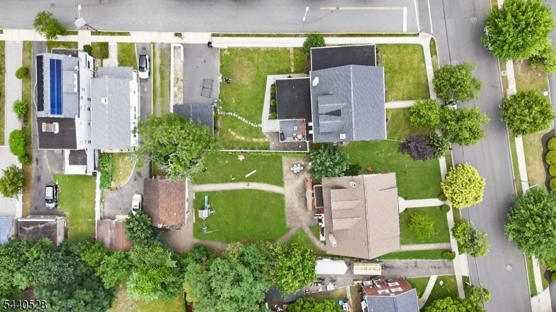 Photo of 569 Berkeley Ave
