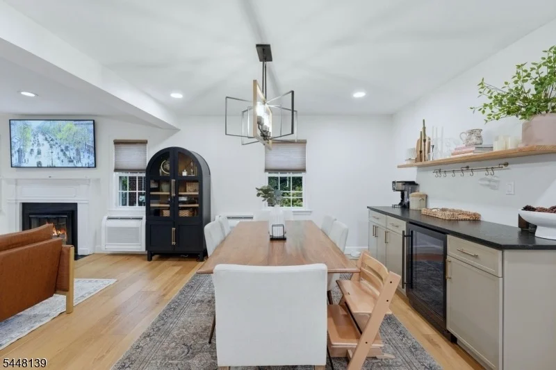 Photo of 102 Mortimer Ave