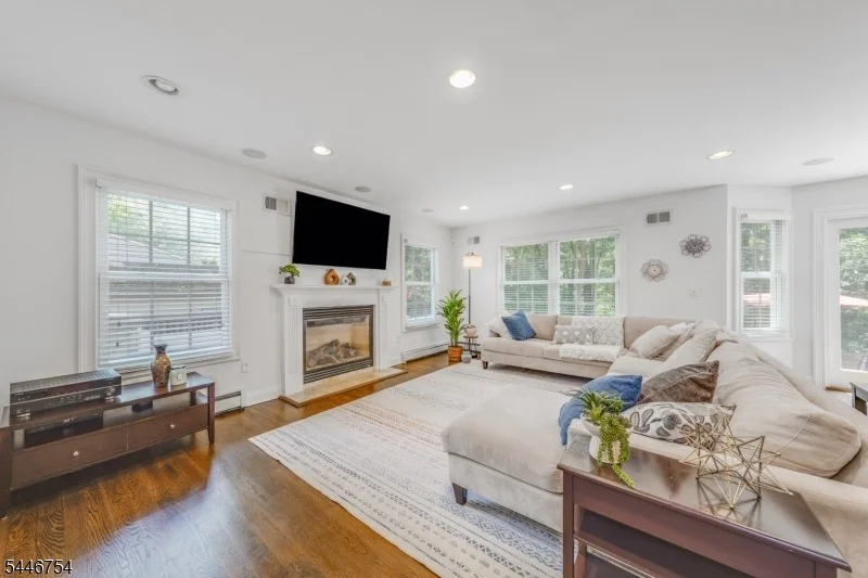 Photo of 53 Maple Ave