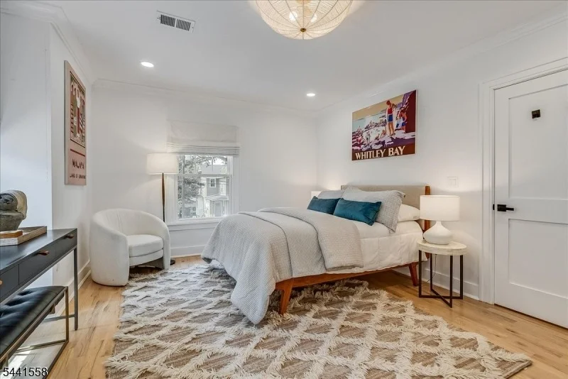 Photo of 27 Montclair Ave