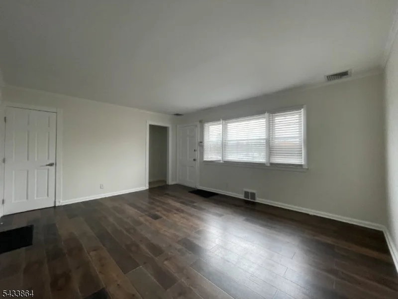 Photo of 1584 Walker Ave