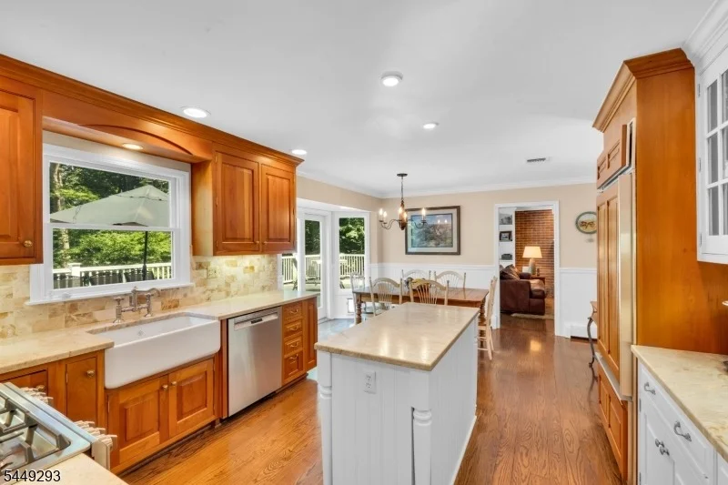 Photo of 11 Summit Rd