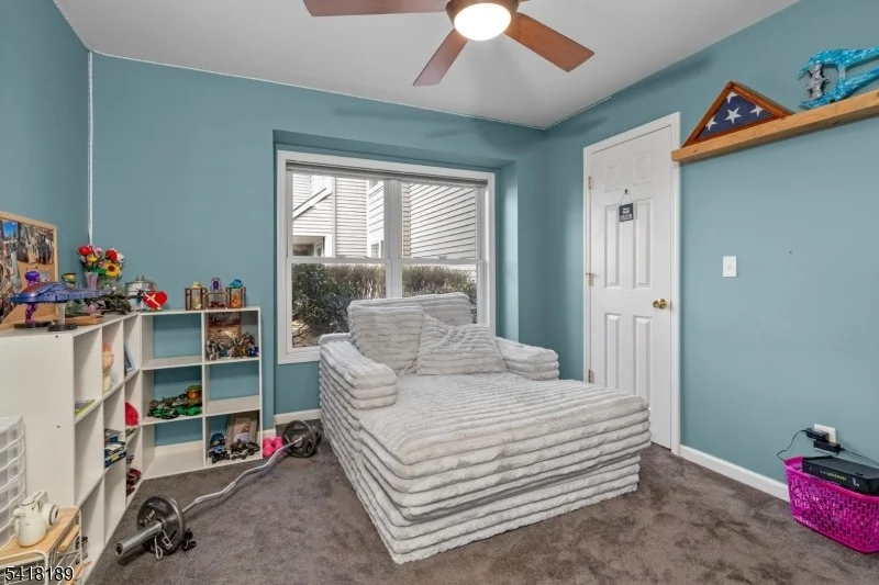 Photo of 89 Bourne Cir