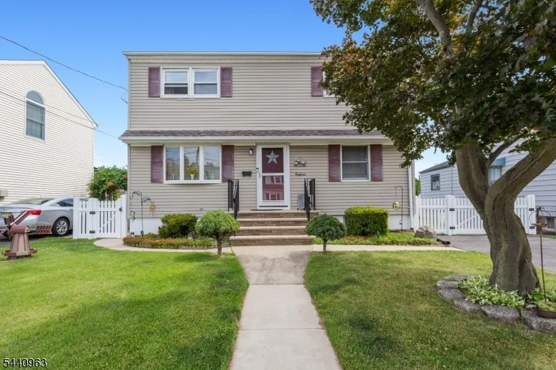 Photo of 18 Jerome Dr