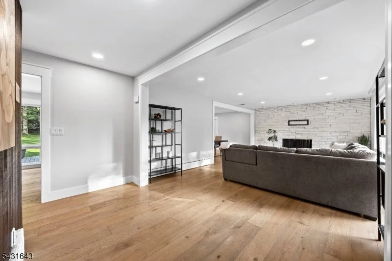 Photo of 5 Oak Lane