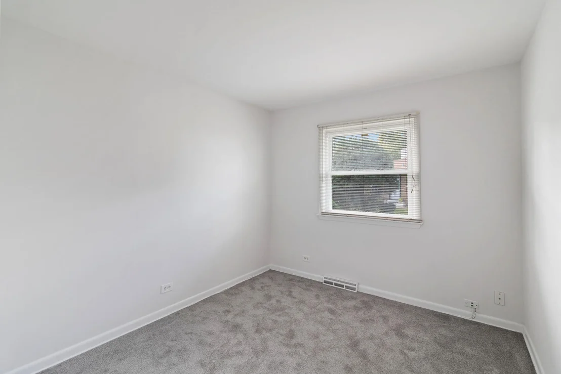 Photo of 1848 W 163rd Street