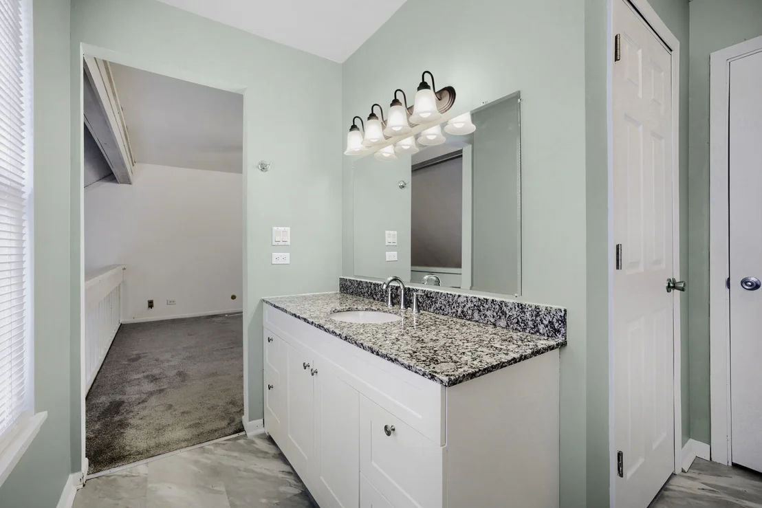 Photo of 901 Vose Drive