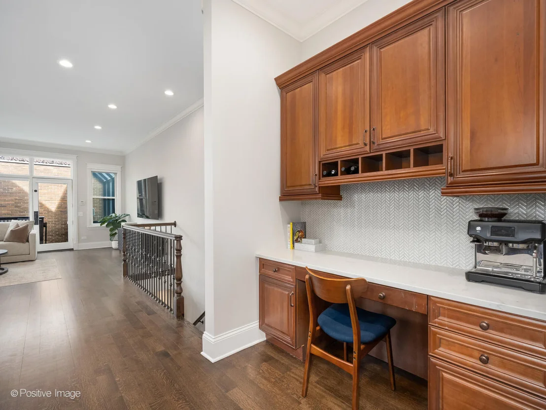 Photo of 1532 W Wolfram Street