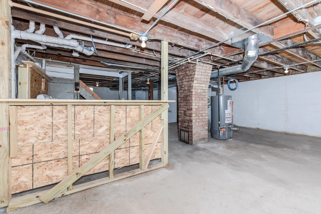 Photo of 602 Armstrong Street