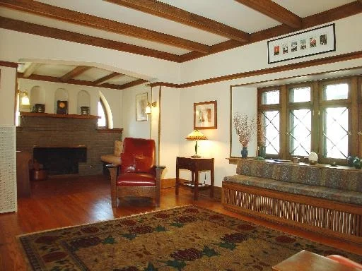 Photo of 710 Greenleaf Avenue