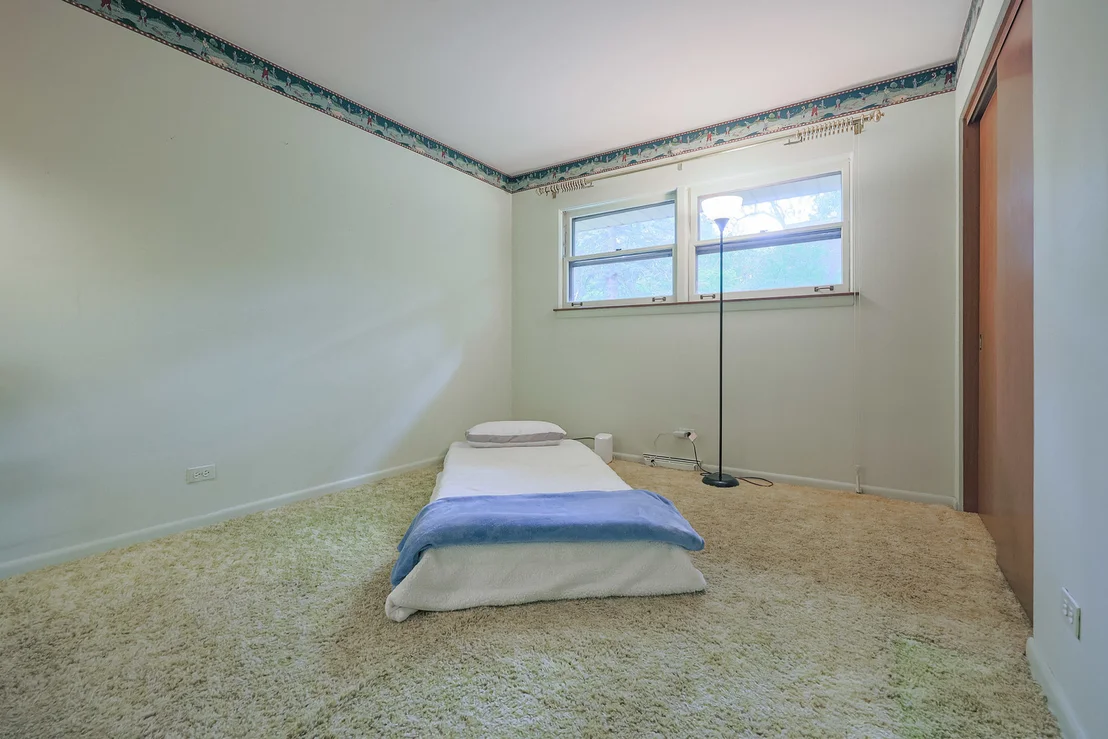 Photo of 853 Edgewater Drive