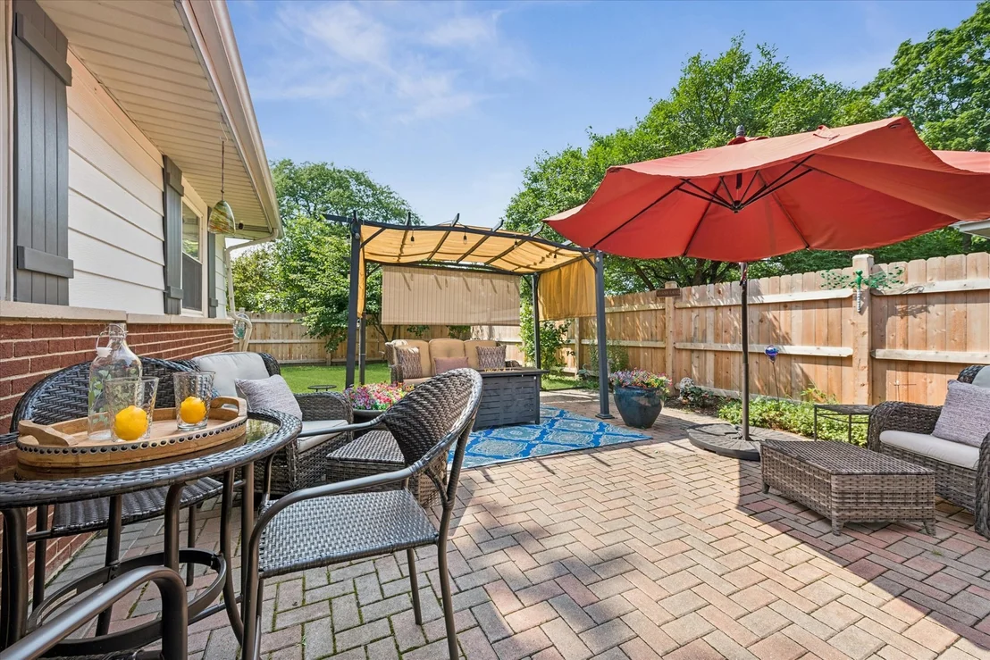 Photo of 1041 Longmeadow Drive