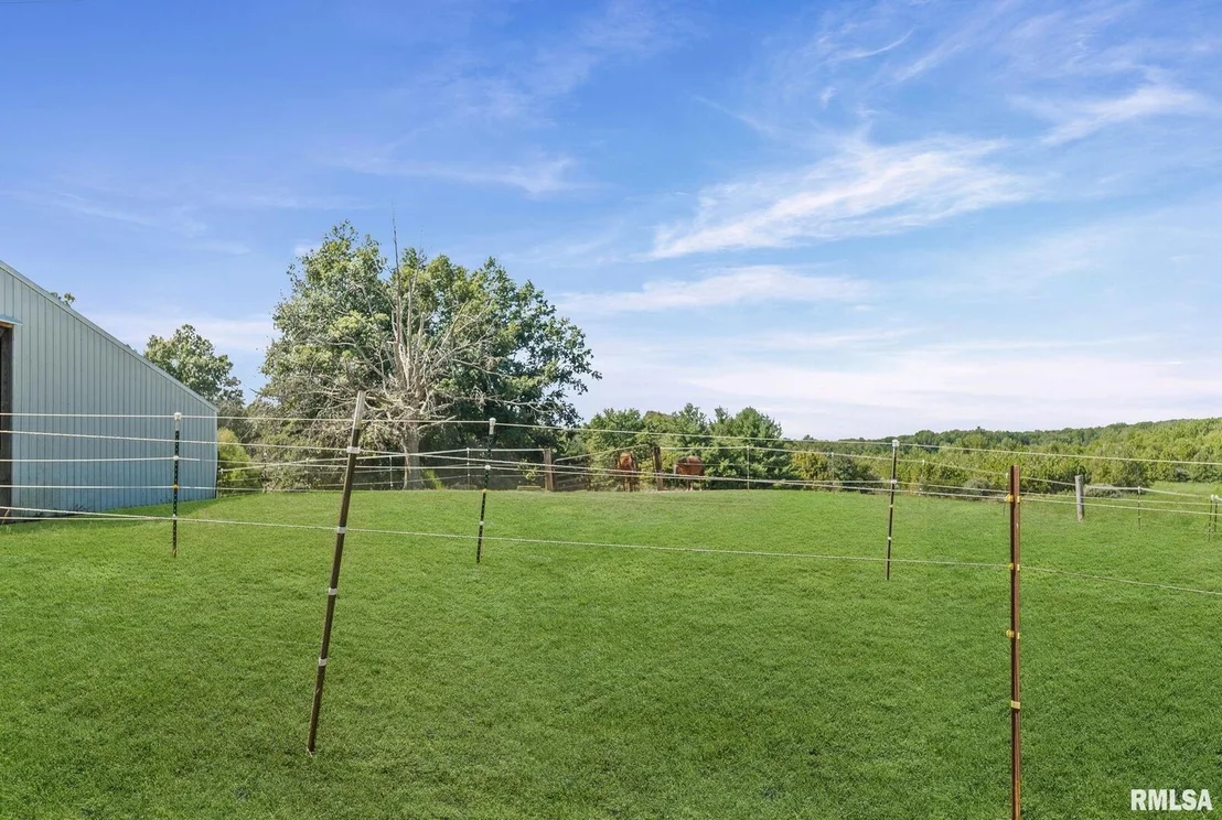 Photo of 520 DEERFIELD Road
