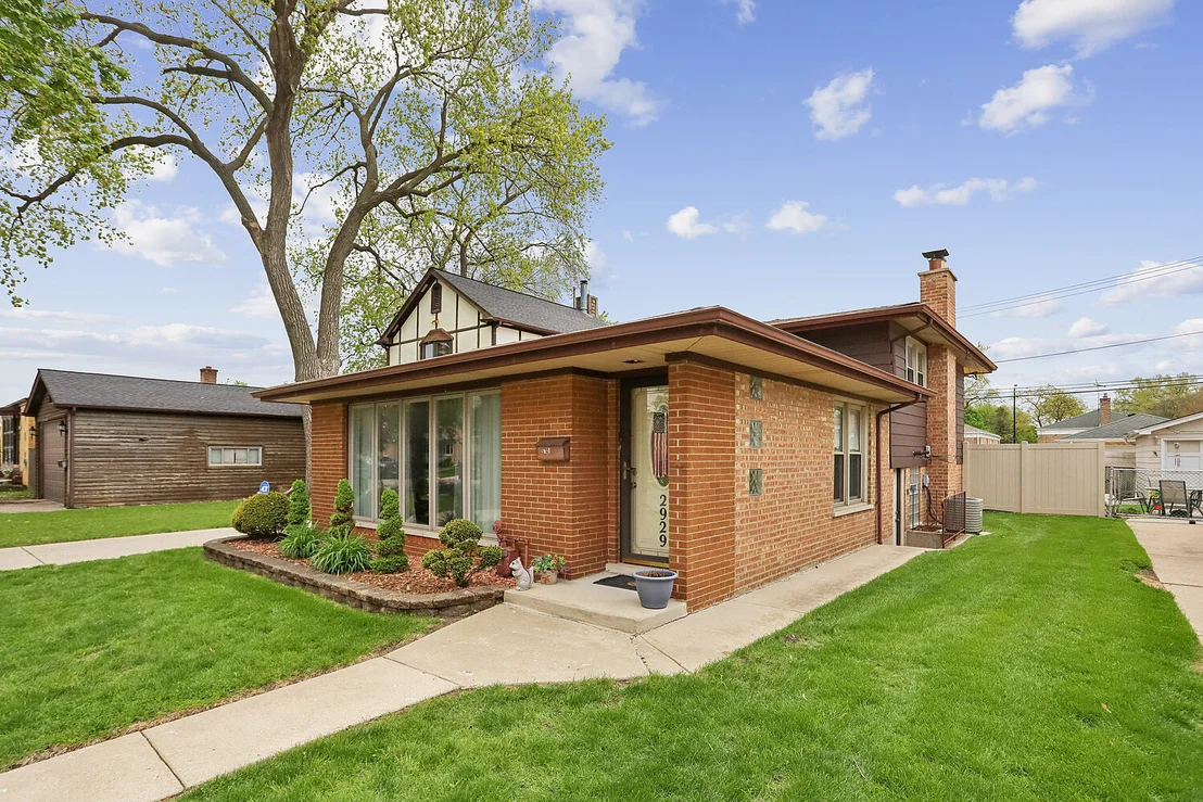 Photo of 2929 W 102nd Place