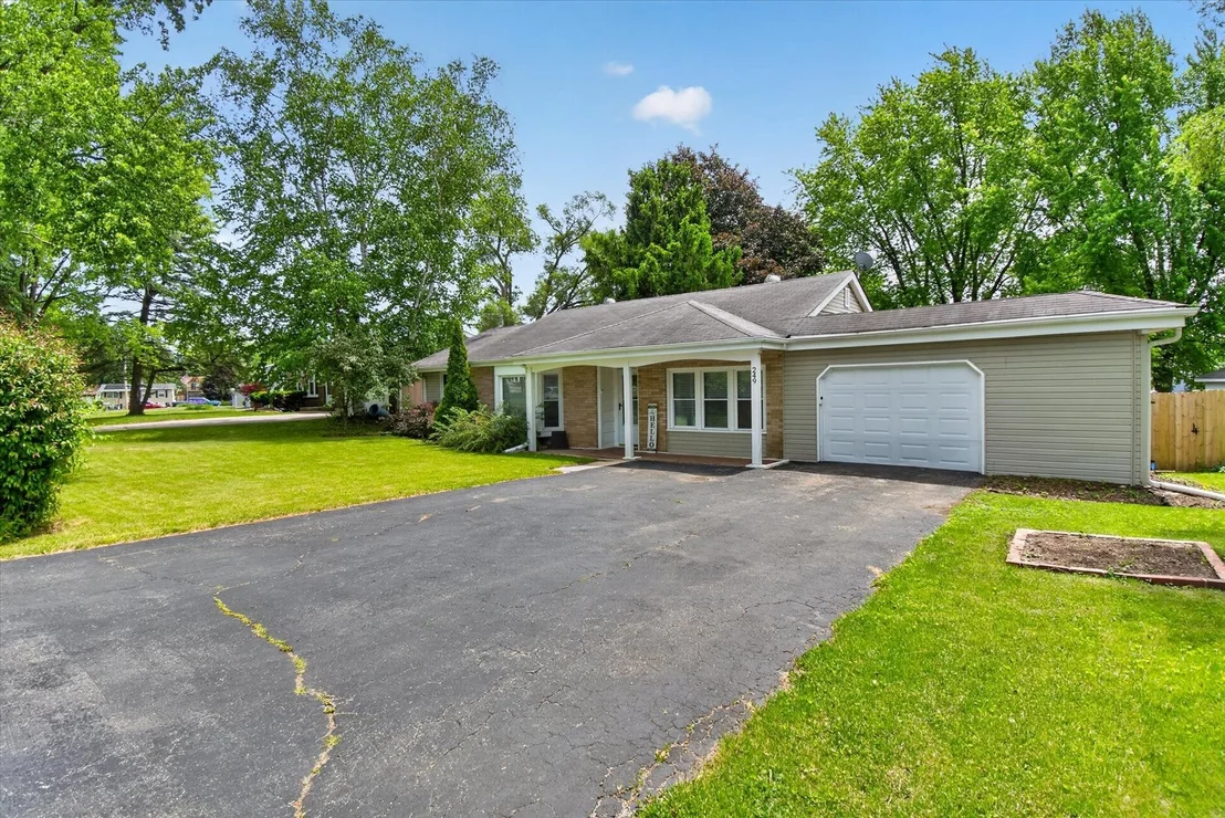 Photo of 249 Hickory Lane