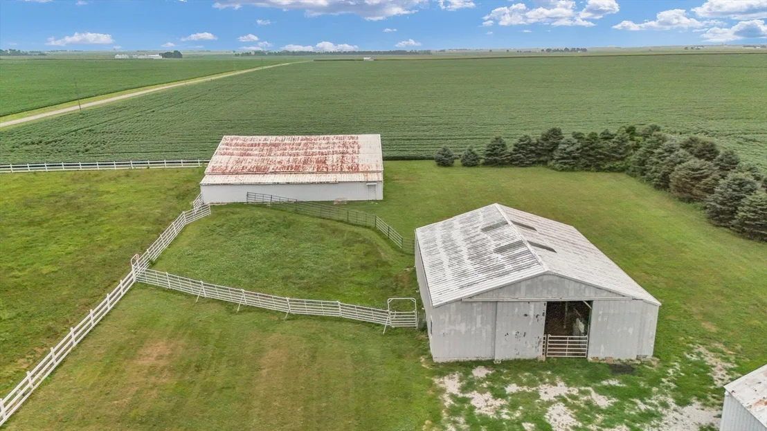 Photo of 425 County Road 1575 E