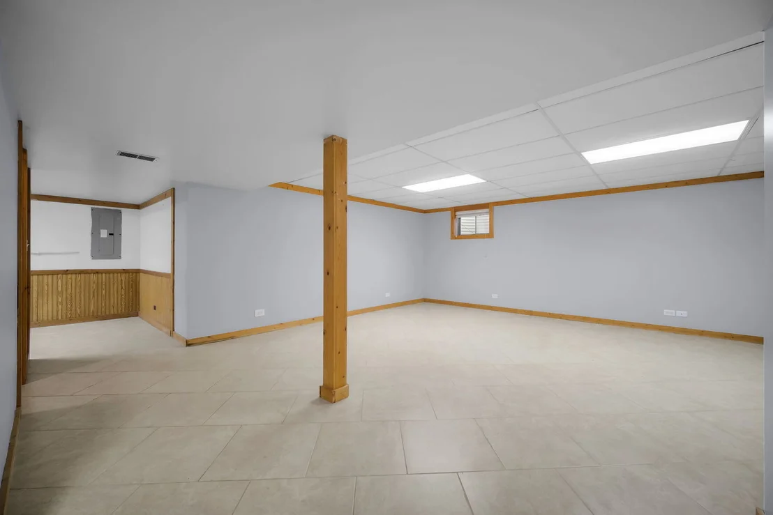 Photo of 115 ABBEYWOOD Circle