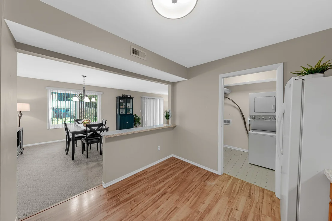 Photo of Unit D at 602 Devonshire Court