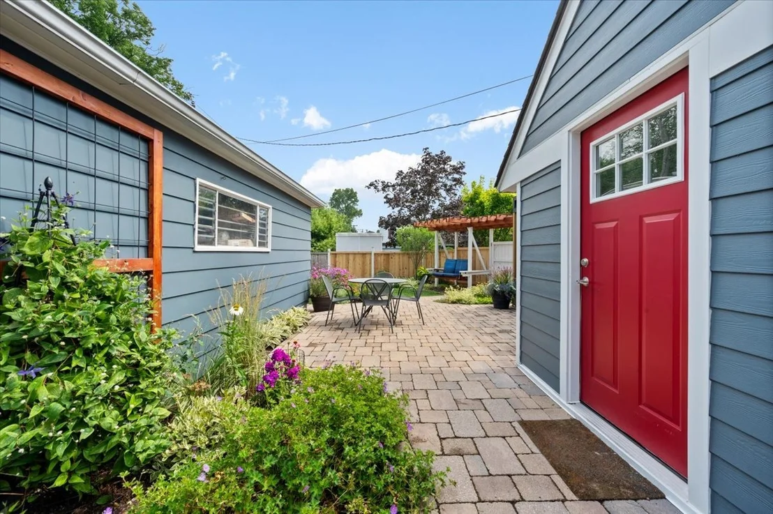 Photo of 3333 Payne Street