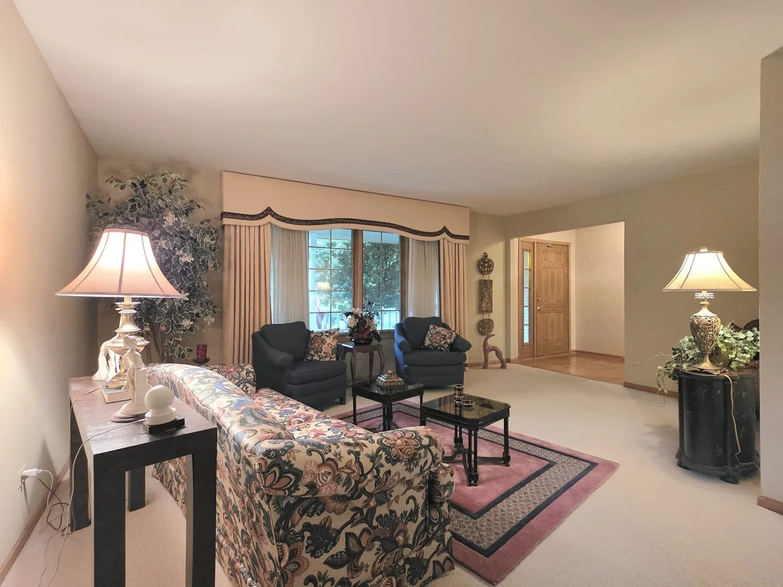 Photo of 601 Lisson