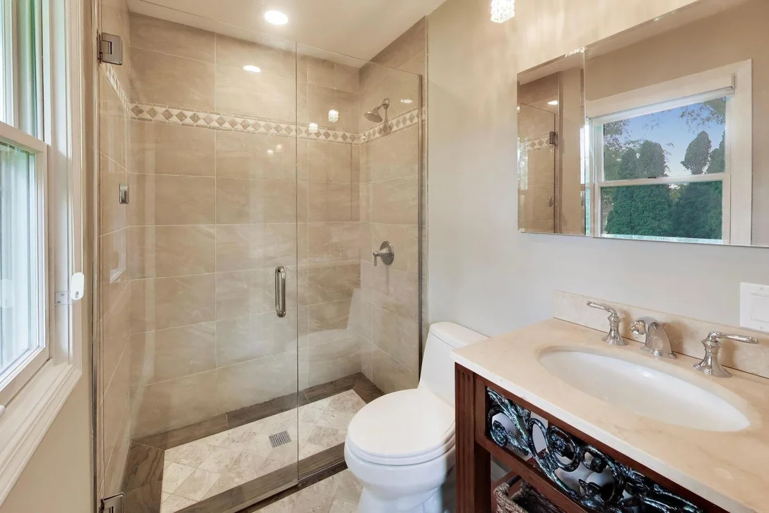Photo of 955 W Gilbert Road