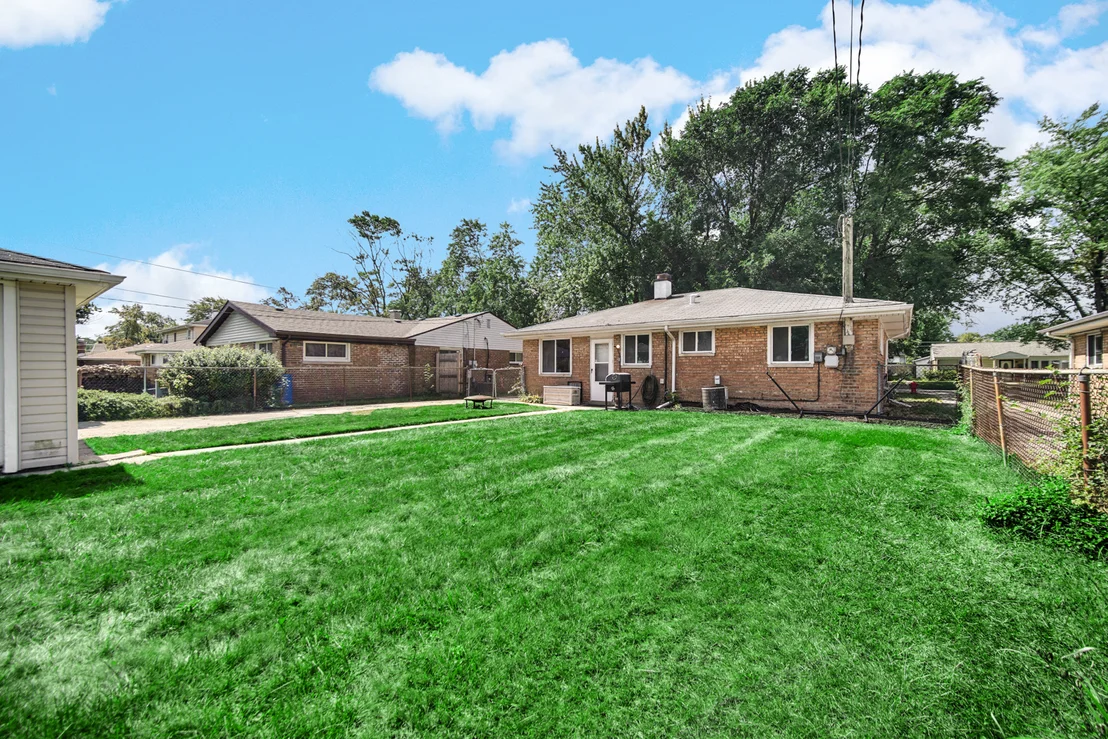 Photo of 17233 Walter Street