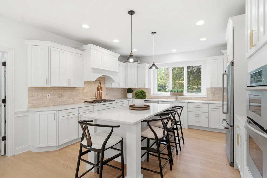 Photo of 899 Edgewood Drive
