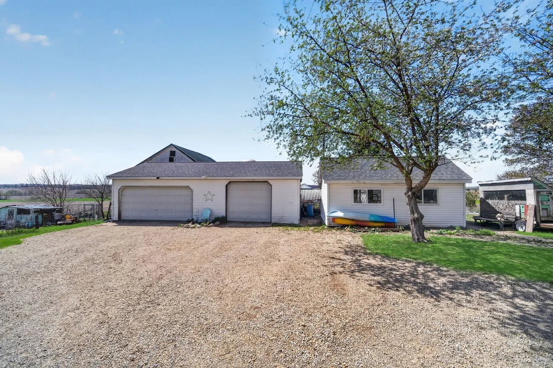Photo of 13730 Center Road