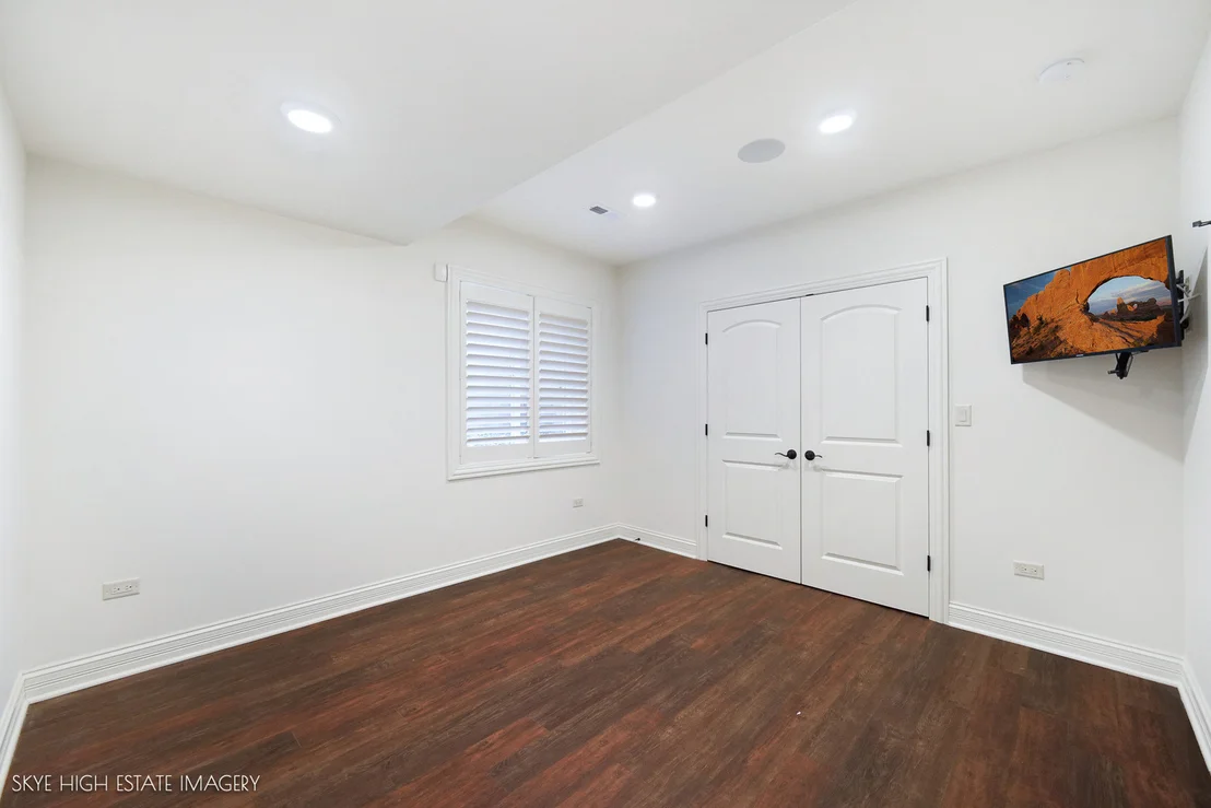 Photo of 1 Willowcrest Drive