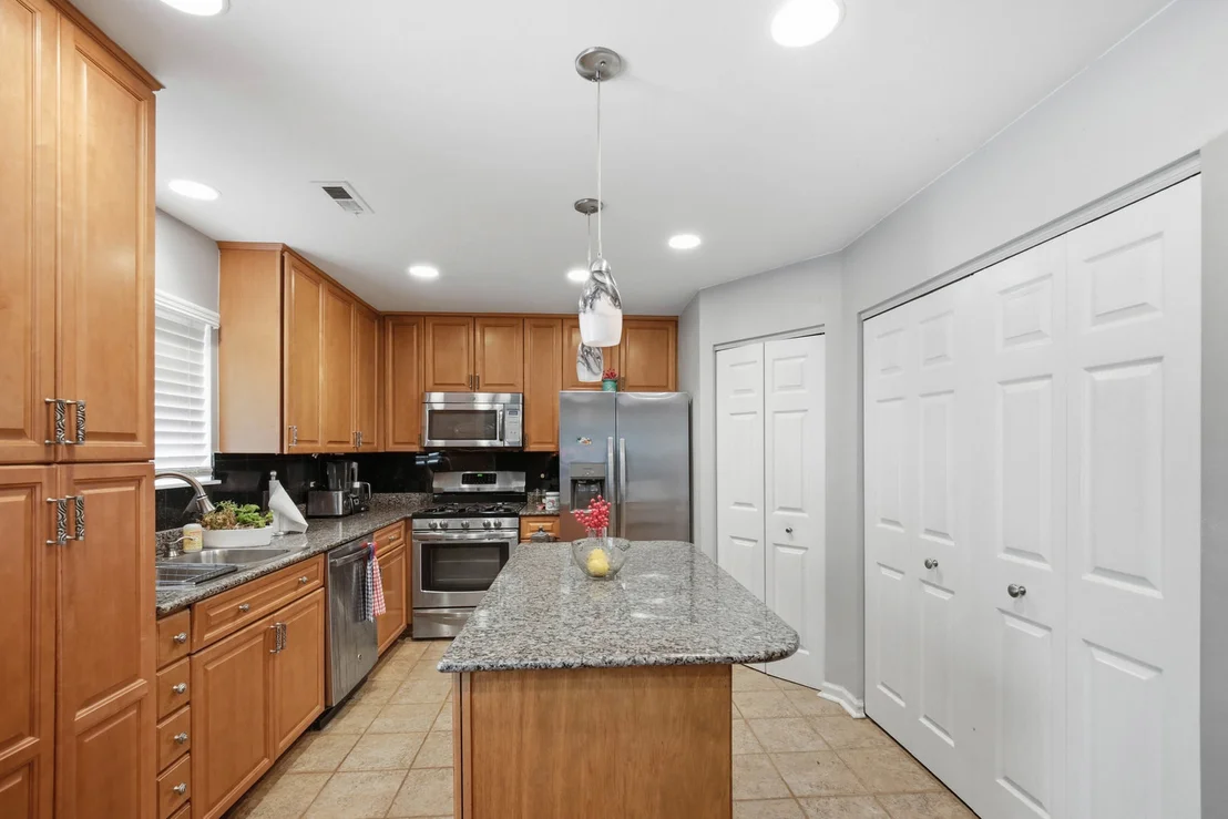 Photo of 494 Buckingham Drive