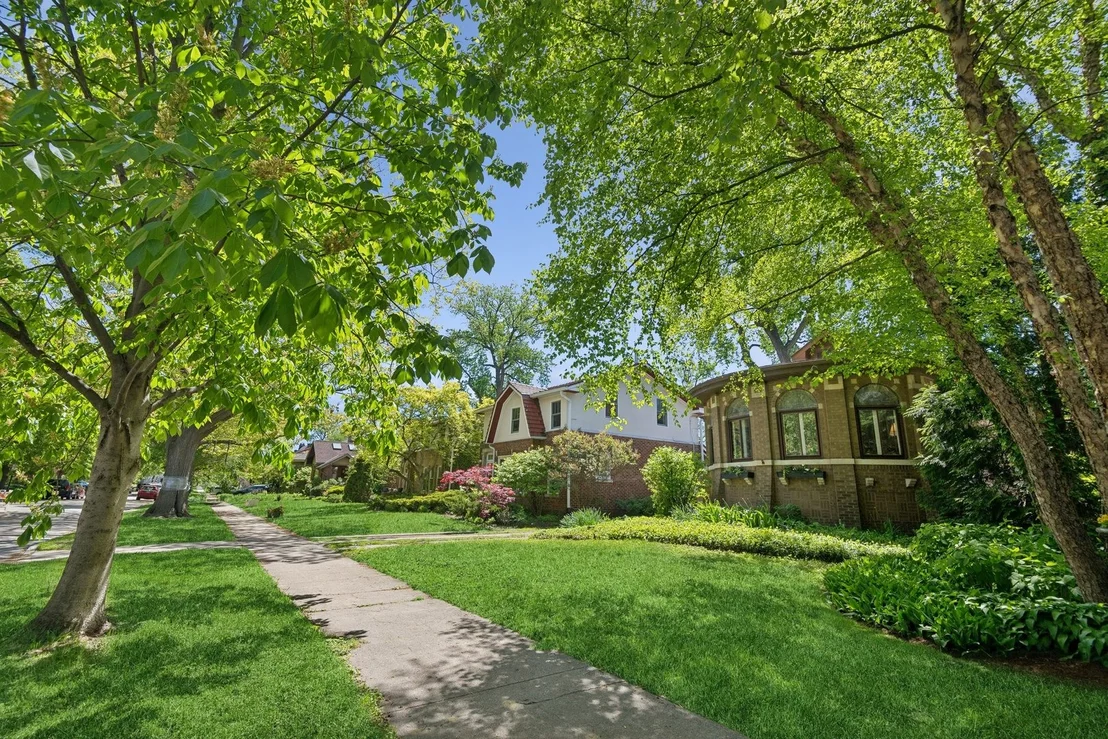 Photo of 1114 Dobson Street