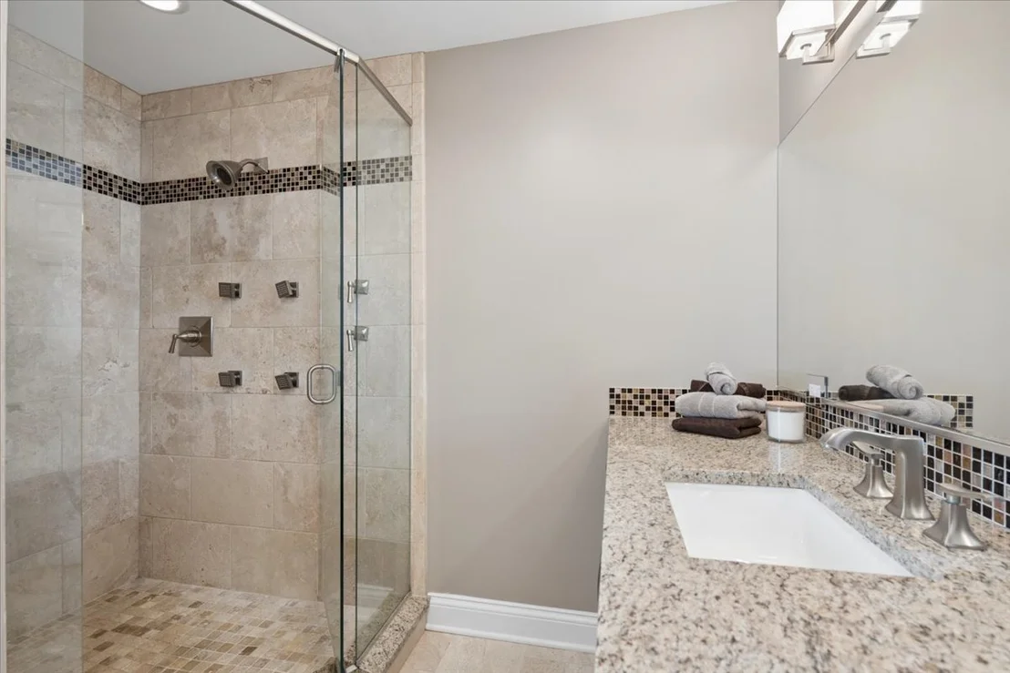 Photo of 405 Caren Drive