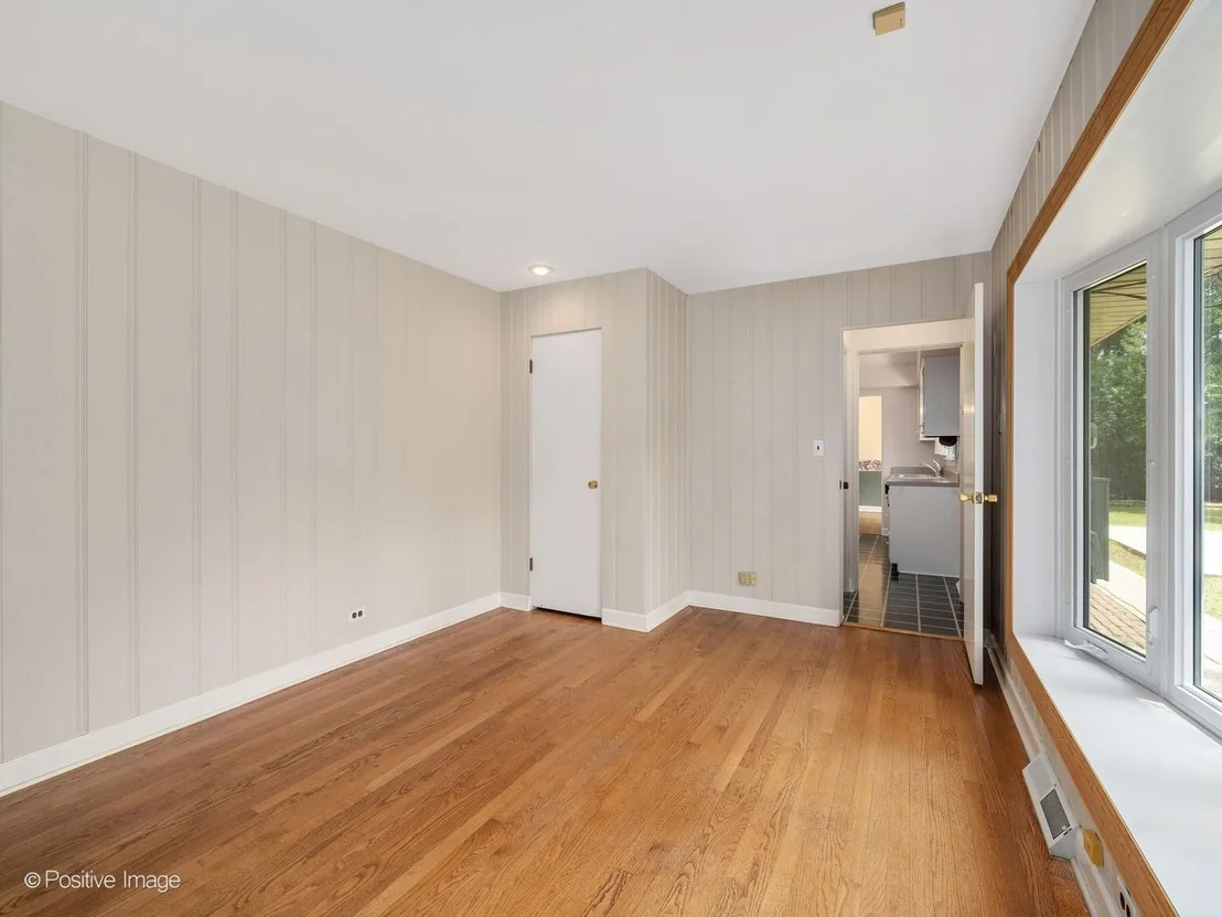 Photo of 16W055 63rd Street