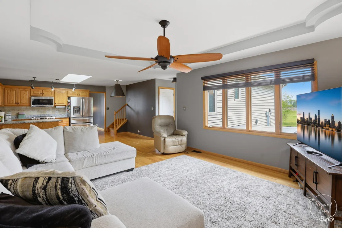 Photo of 1168 Meadow Path