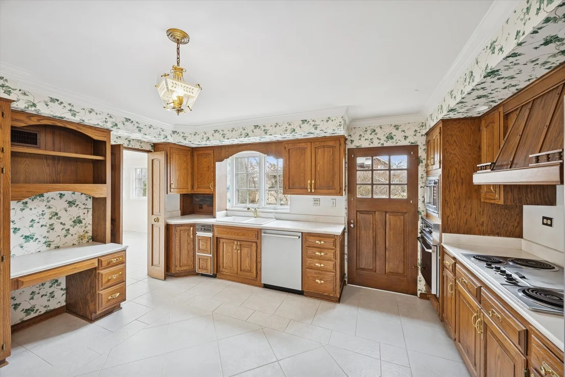 Photo of 220 Maplewood Road