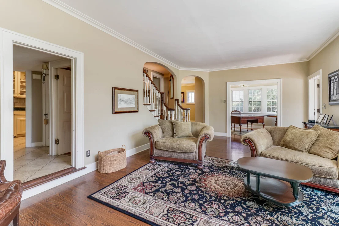 Photo of 1202 Elmwood Road