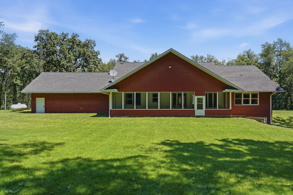 Photo of 15207 Henry Road