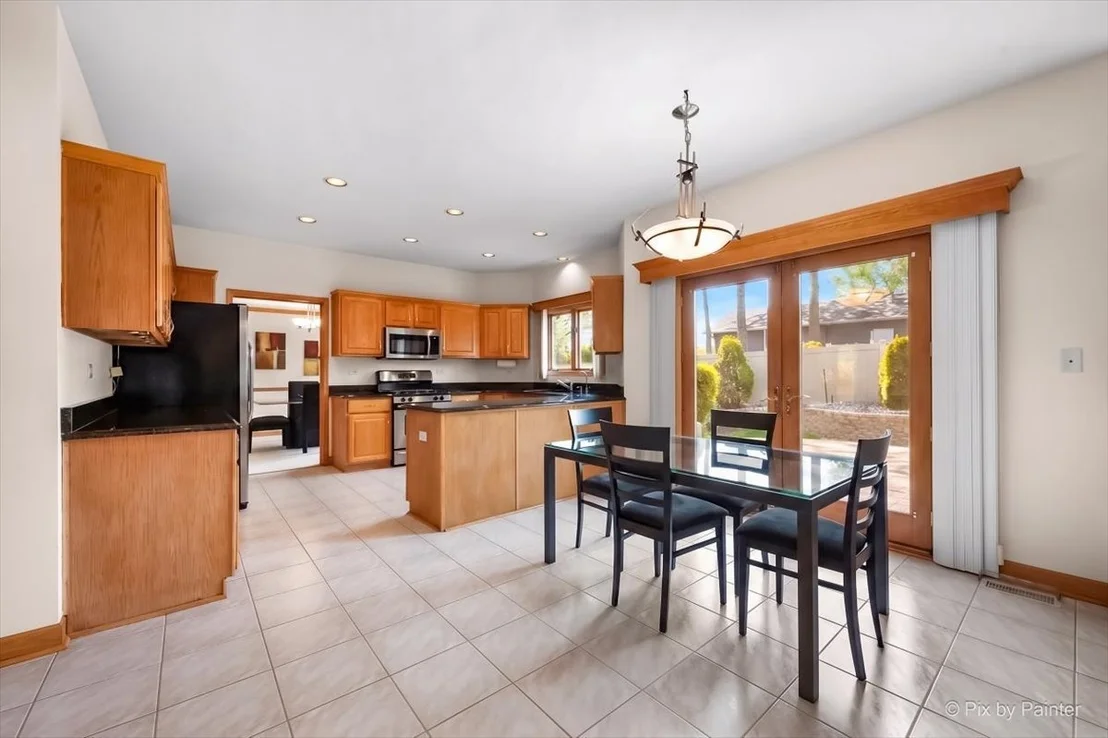 Photo of 958 W Stonehedge Drive