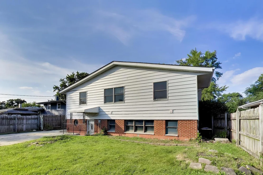 Photo of 2925 E 188th Place