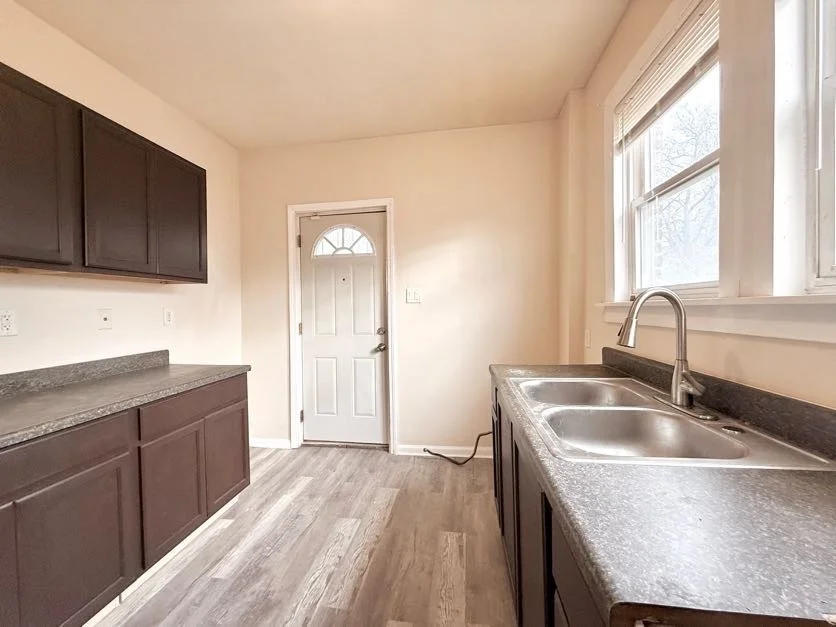 Photo of 1406 W 109th Place