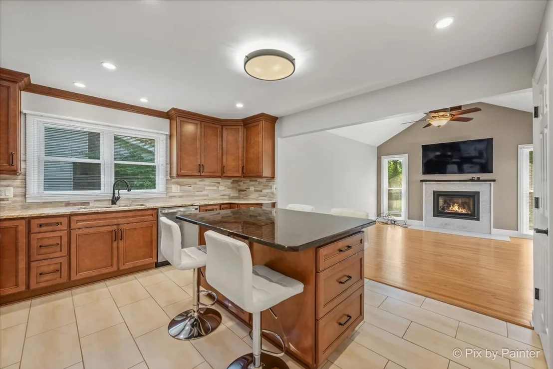 Photo of 725 N Vista Drive