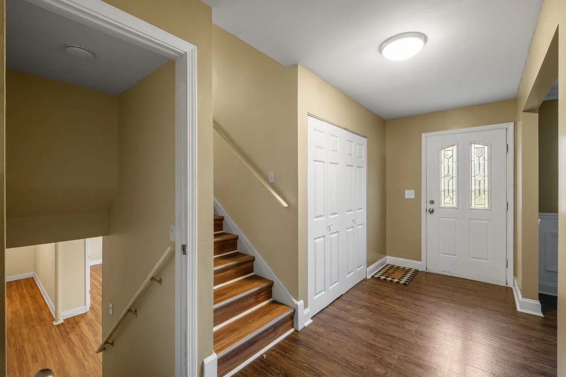 Photo of 944 Carol Lane