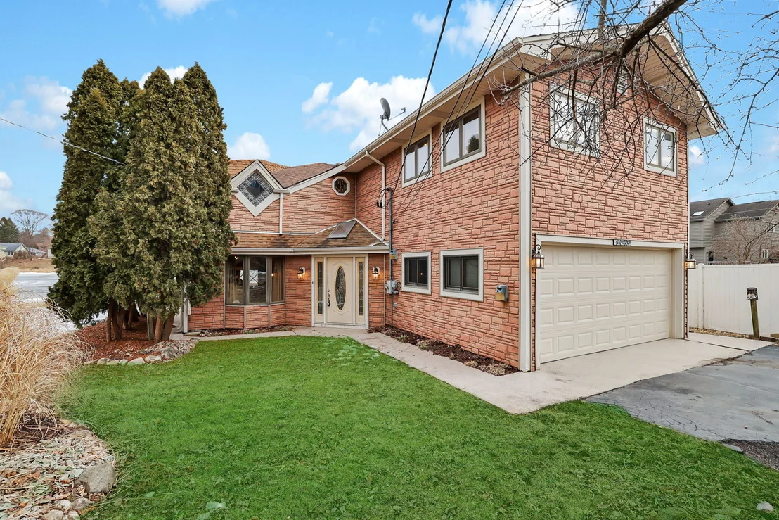 Photo of 6N263 River Drive