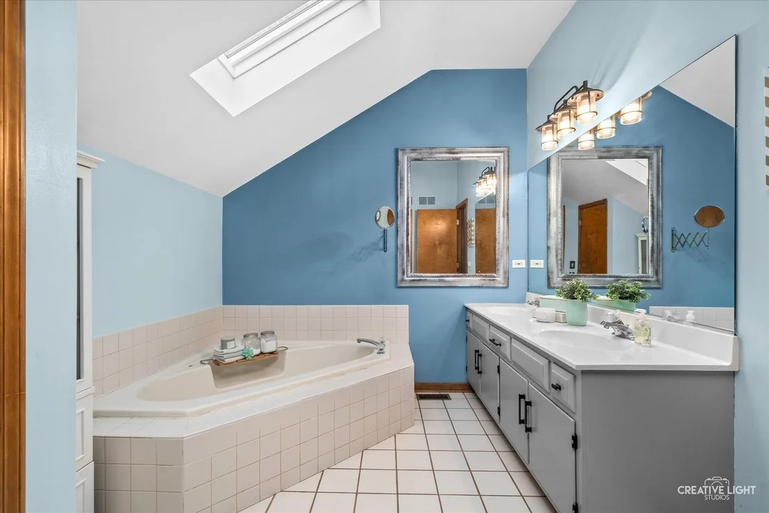 Photo of 564 Cleavland Drive
