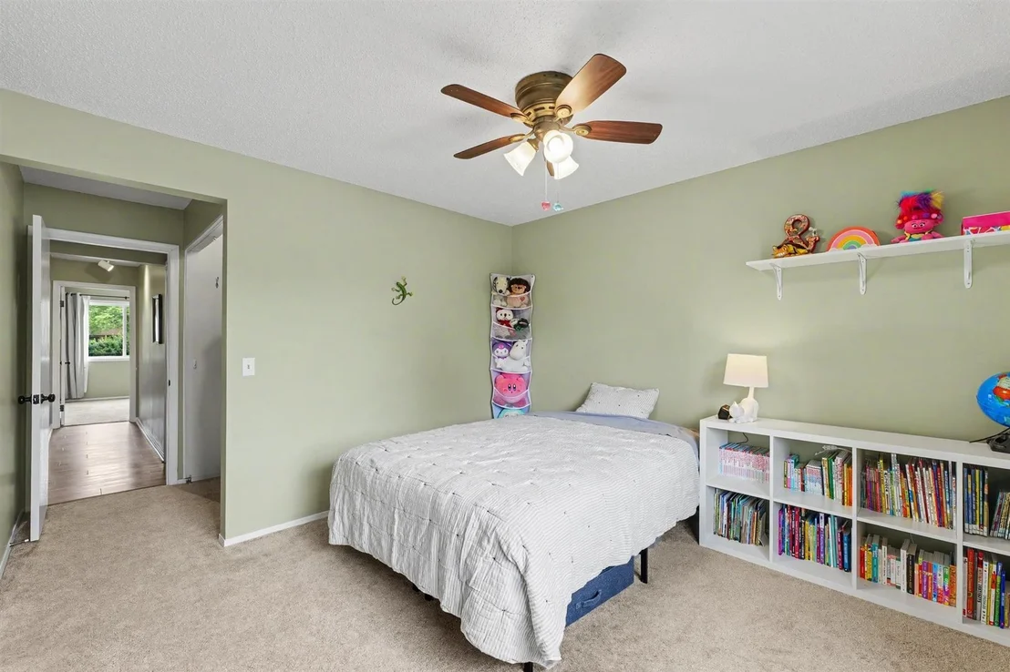 Photo of Unit 2101 at 2101 Harbortown Circle