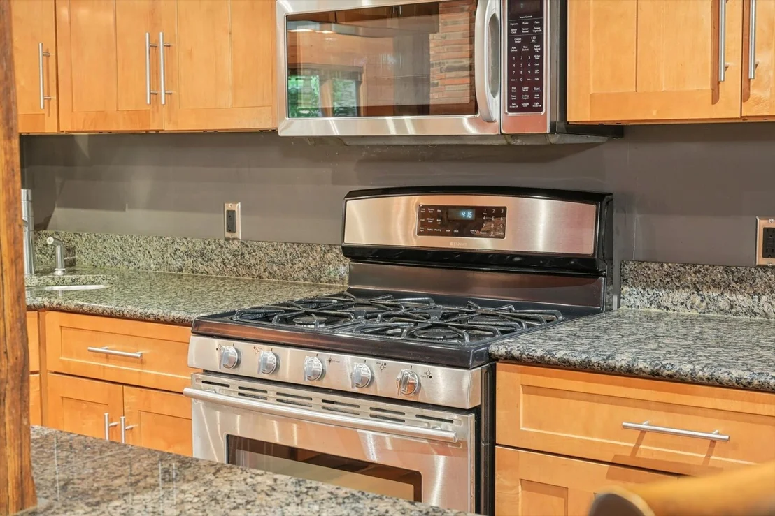 Photo of 802 La Sell Drive