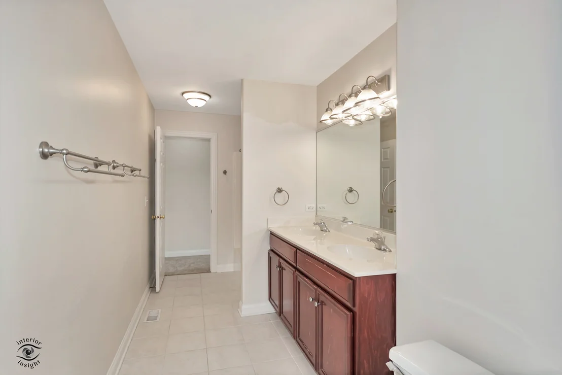 Photo of 15474 Lakeview Drive