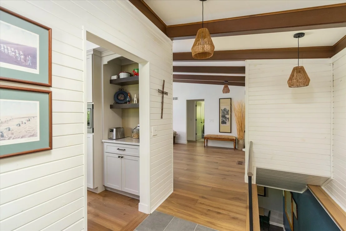 Photo of 1127 Loganberry Lane